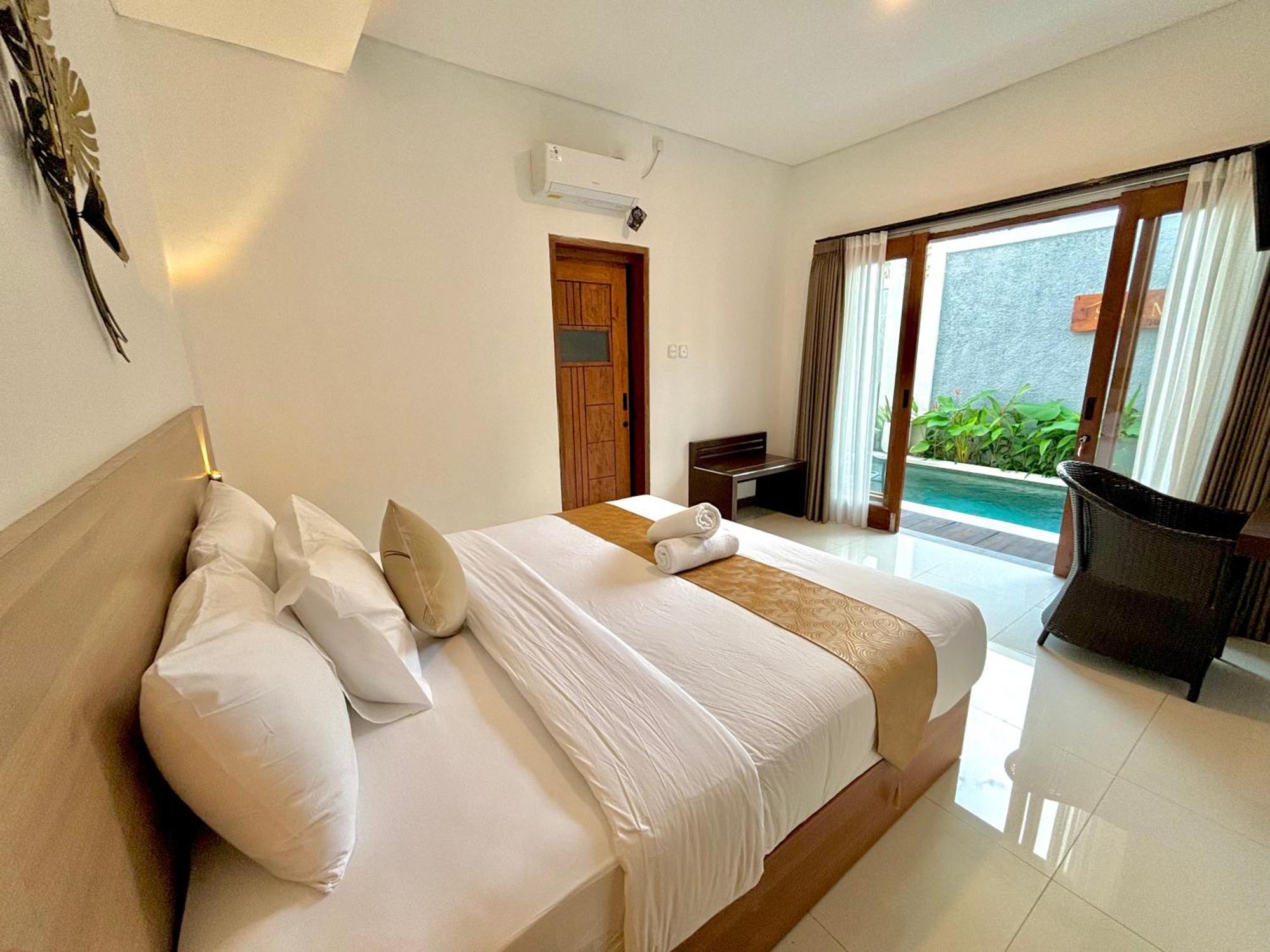 Surya Mesari * Seminyak (Bali)