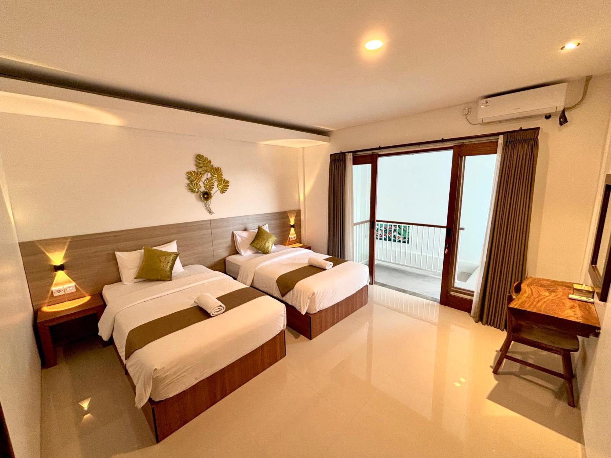 Surya Mesari * Seminyak (Bali)